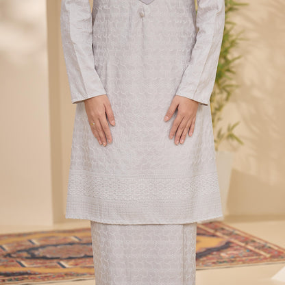 Veronica Kurung