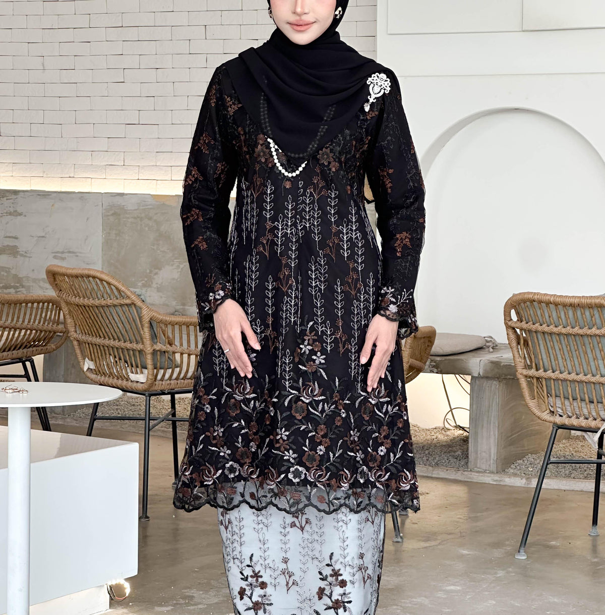 Freya Kurung