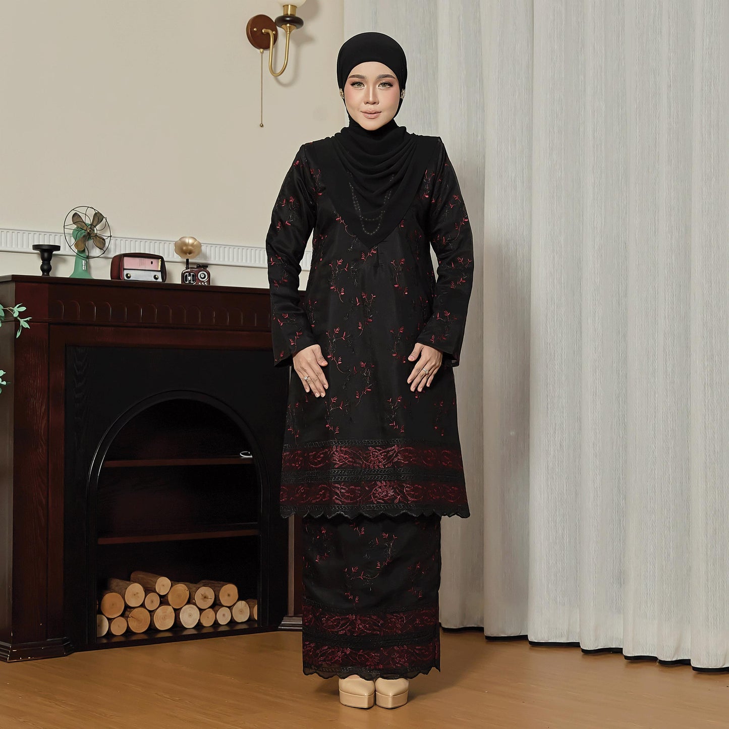 Laudya Kurung