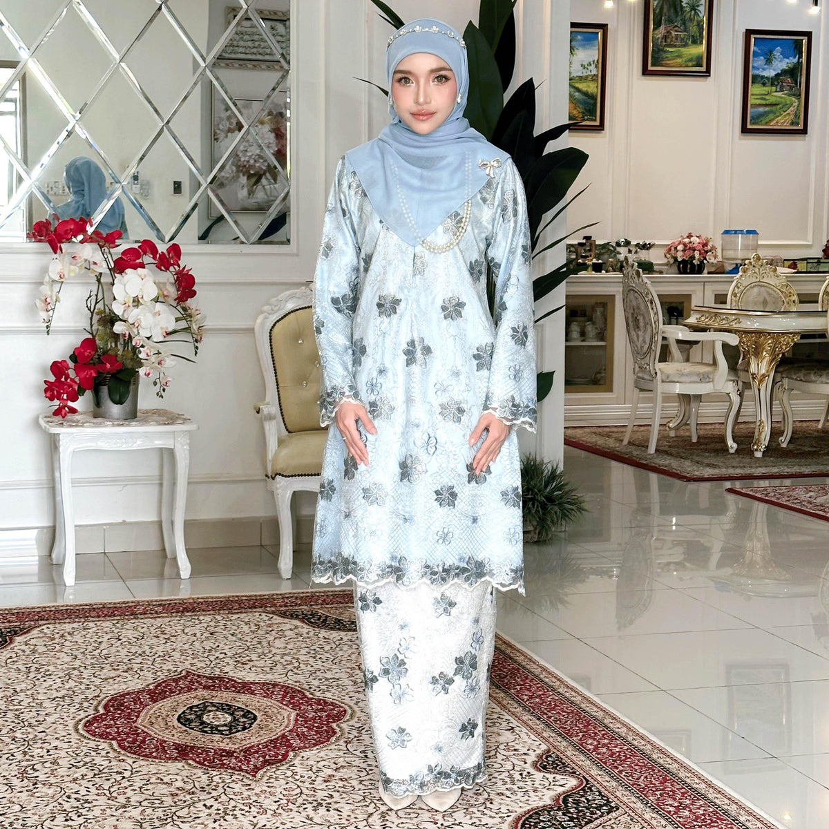 Selina Kurung