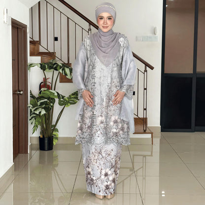 Umaira Kurung