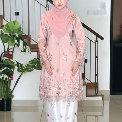 Dellina Kurung