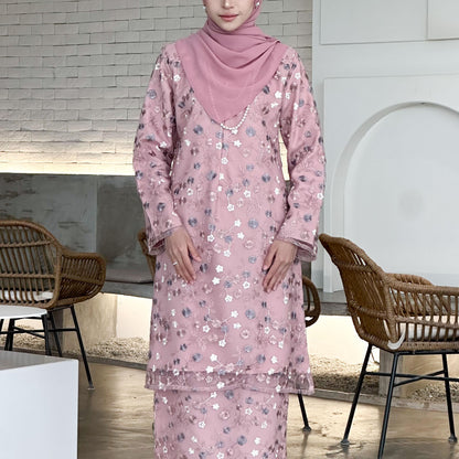 Eymilia Kurung