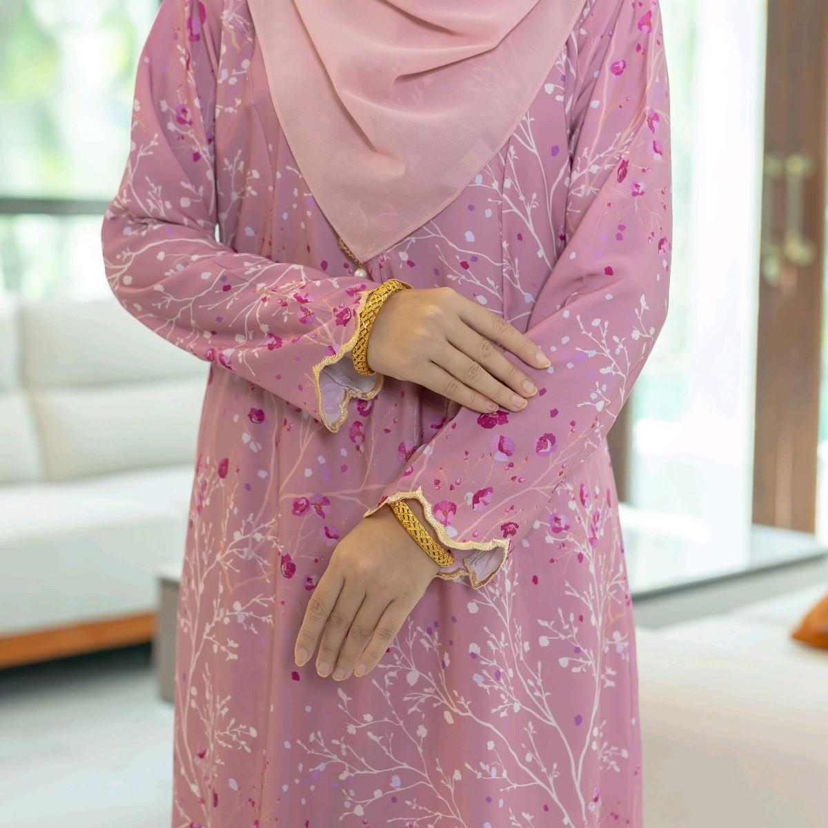 Sonia Kurung