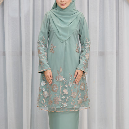 Meara Kurung