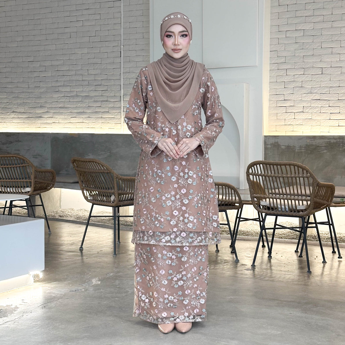 Eymilia Kurung