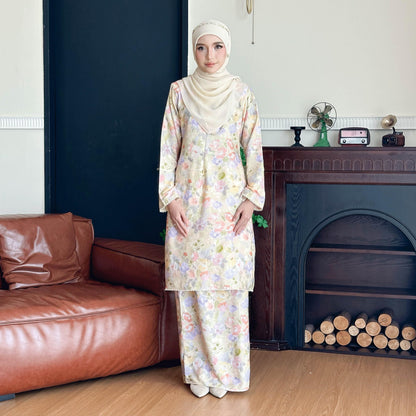 Alia Kurung
