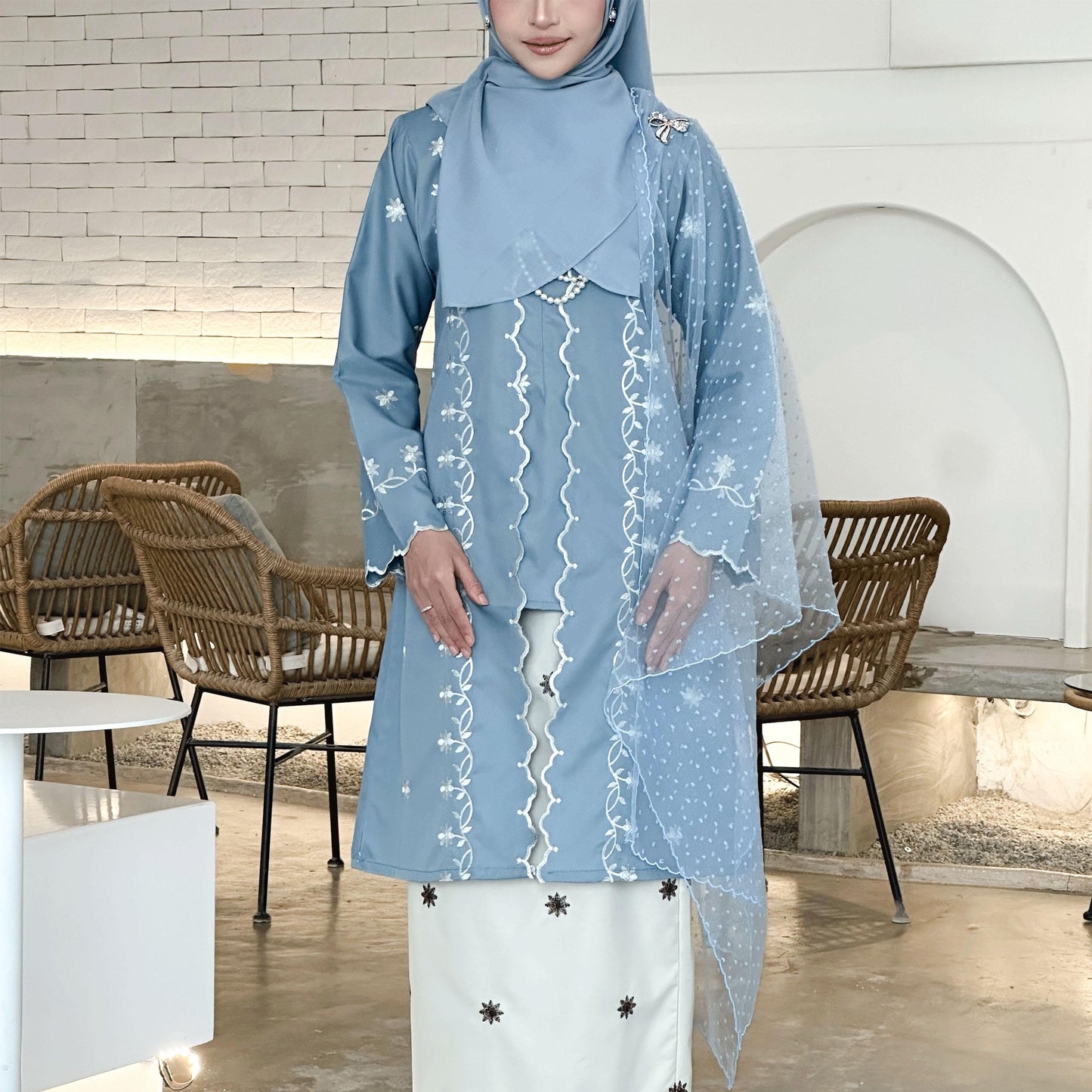 Naema Kurung
