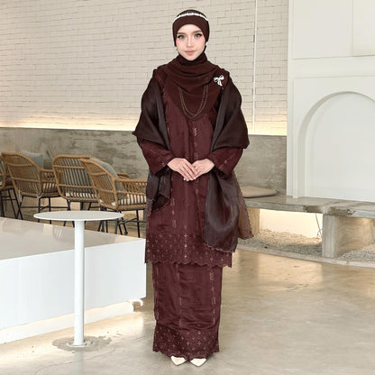 Juliya Kurung