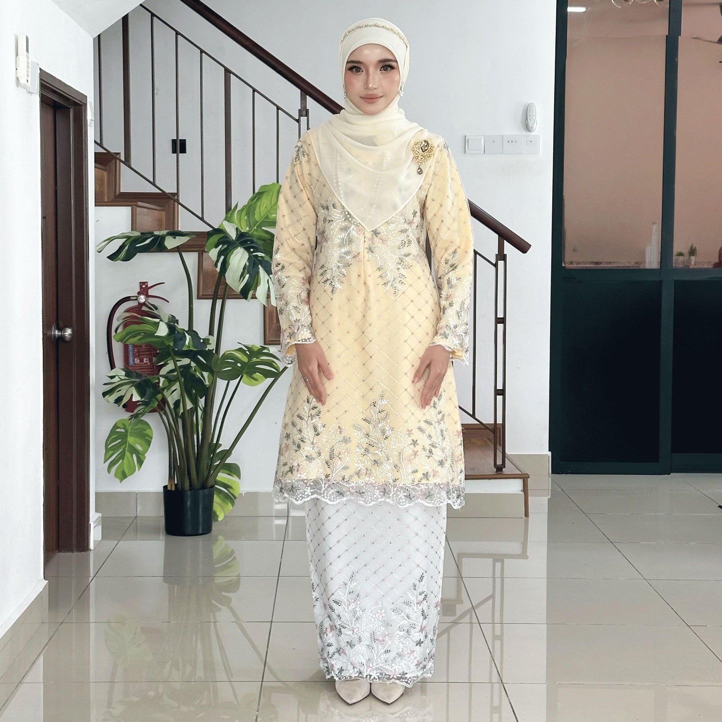 Deluna Kurung