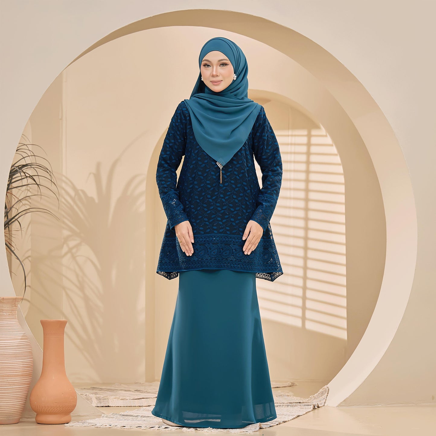 Claudea Kurung