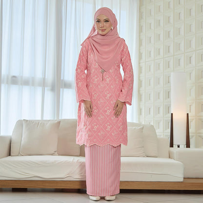 Valessa Kurung
