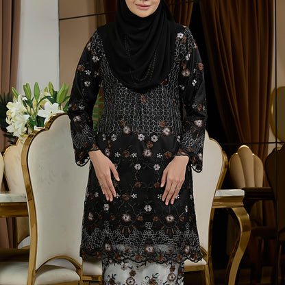 Safia Kurung