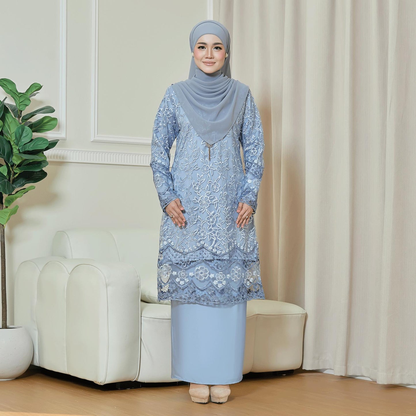 Arisya Kurung