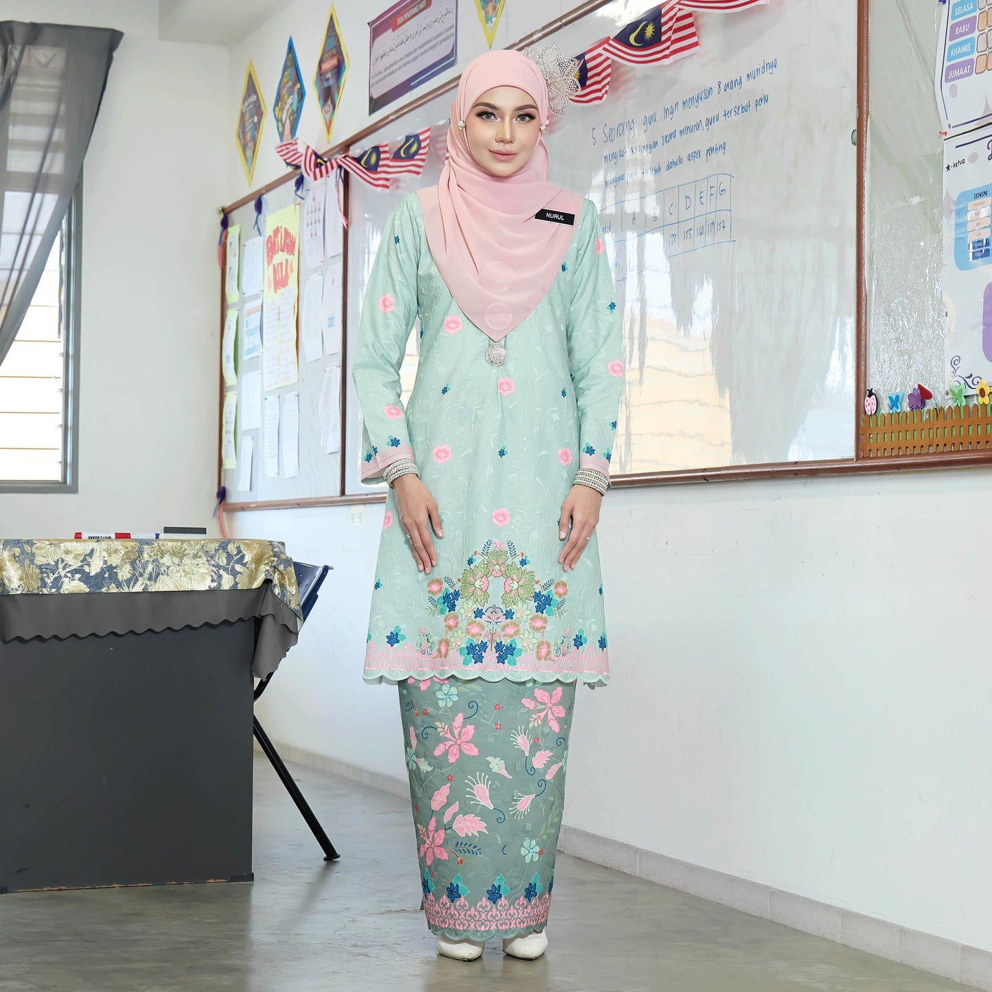 Nirmala Kurung Merdeka