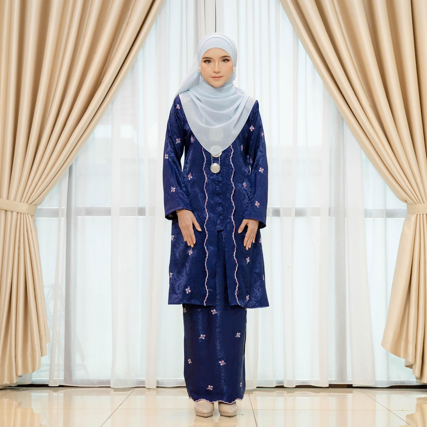 Dewi Kebaya