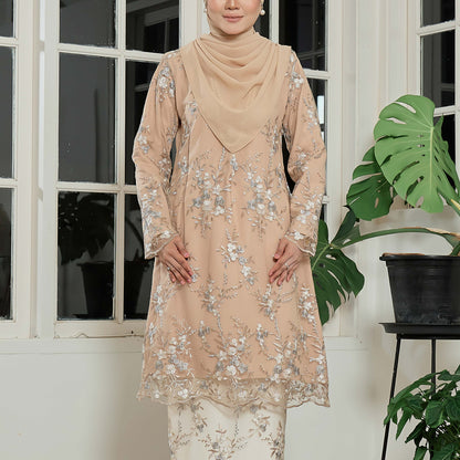 Kiara Kurung