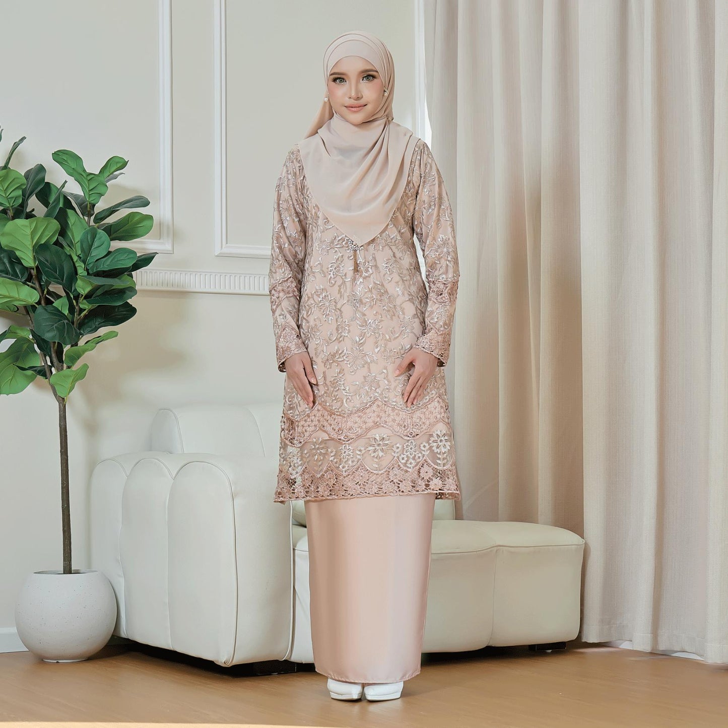 Arisya Kurung