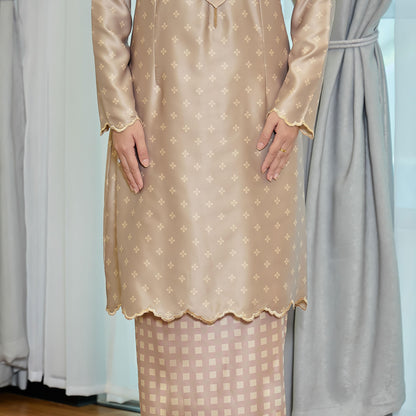 Aileen Kurung