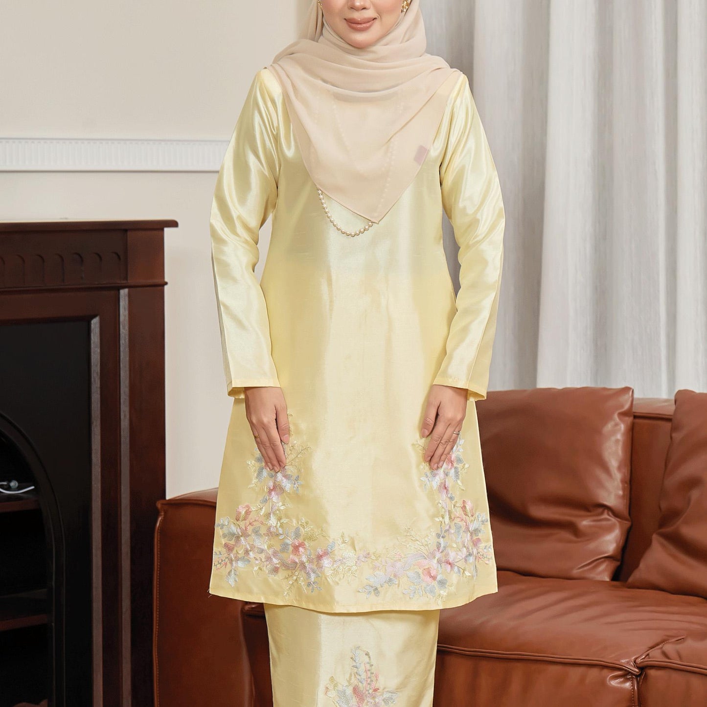 Elianore Kurung