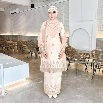 Lumiera Kurung