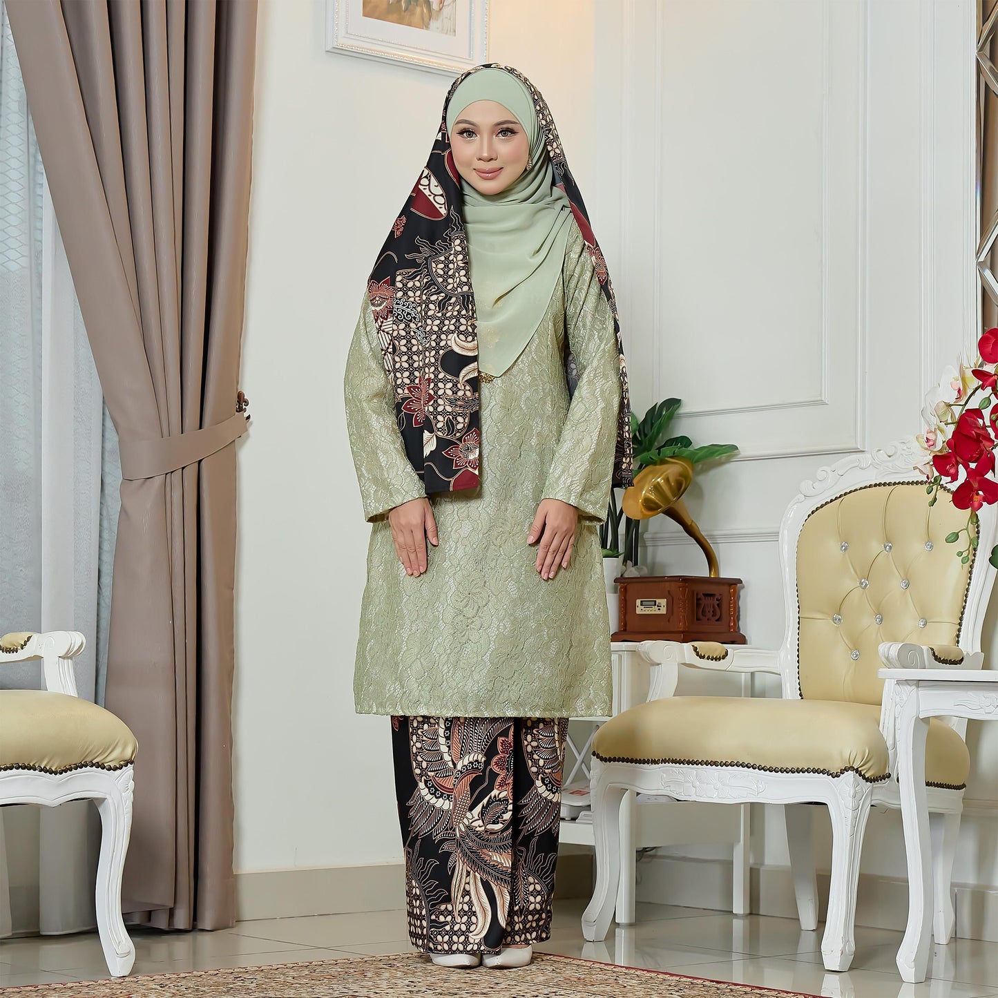 Karina Kurung