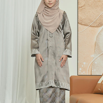 Mayang Sari Kebaya