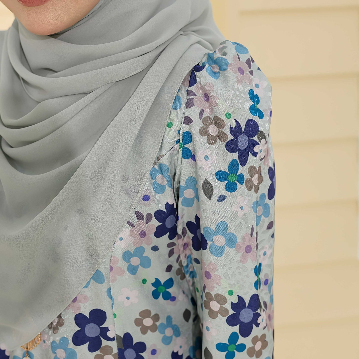 Amora Kurung