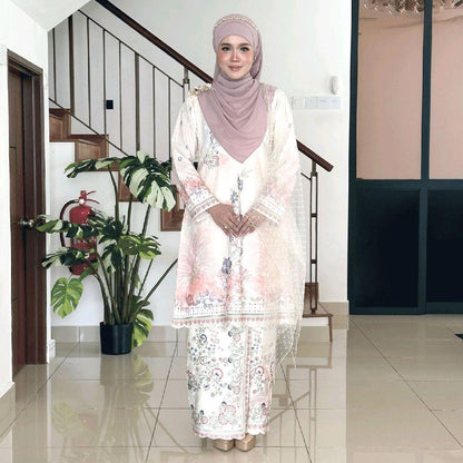 Sri Kesuma Kurung Merdeka