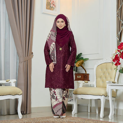 Karina Kurung