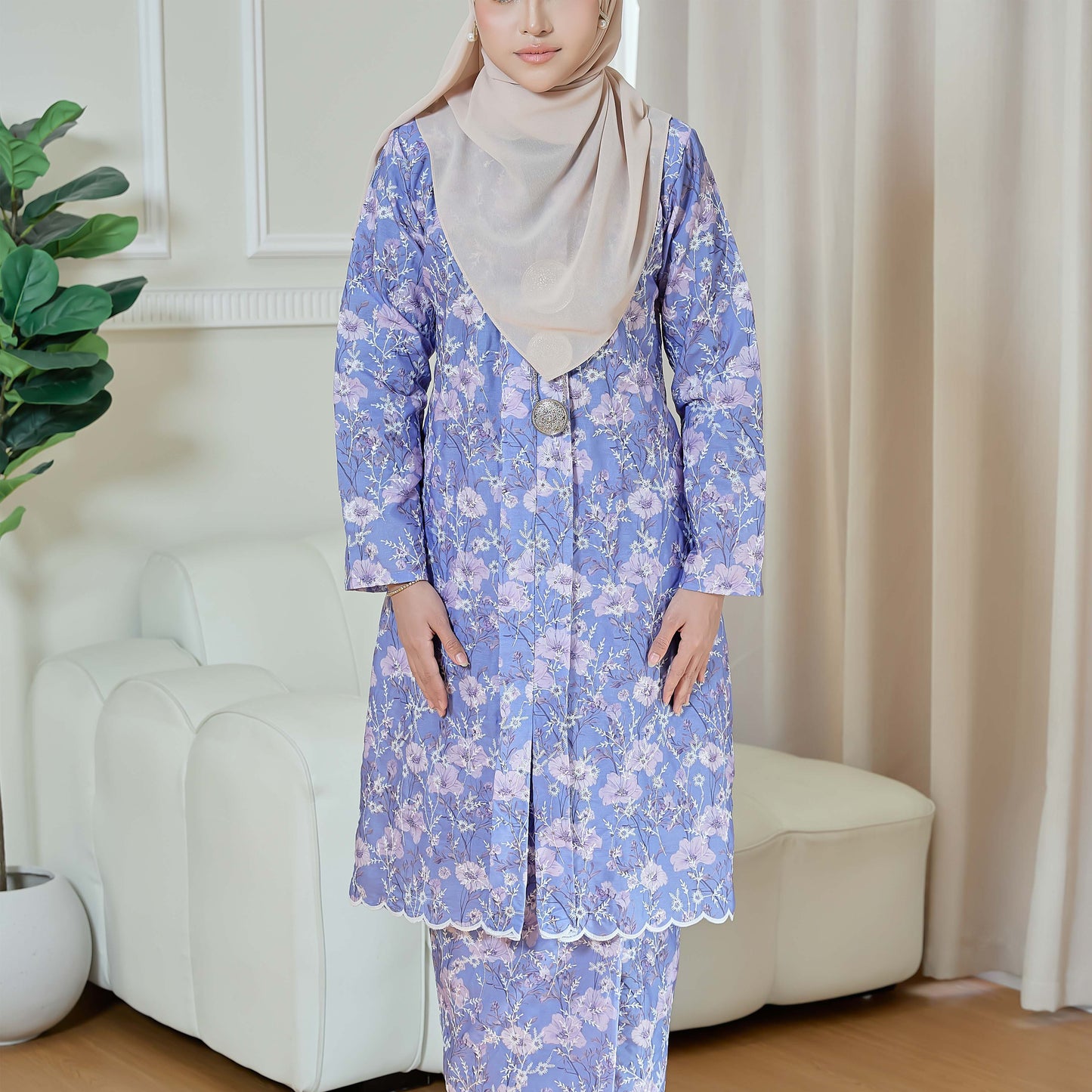 Leyara Kebaya