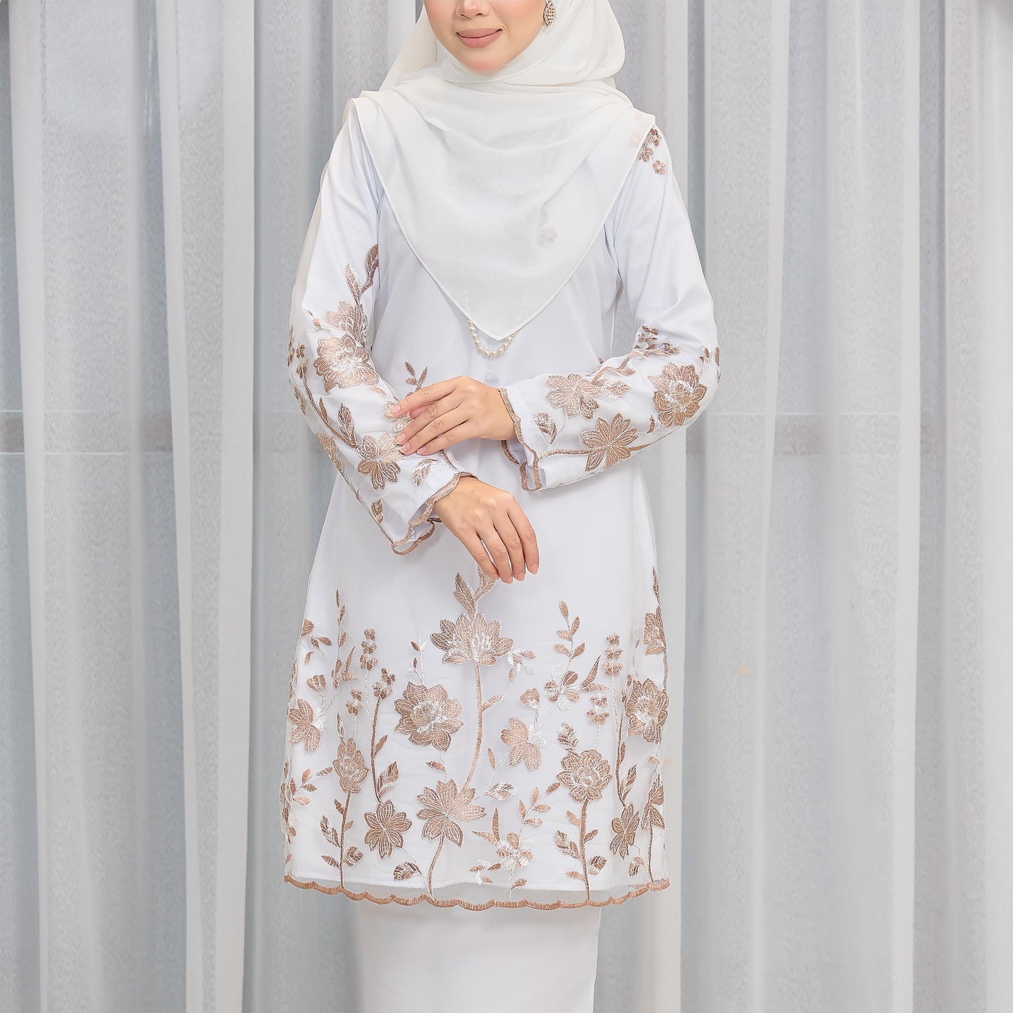 Meara Kurung