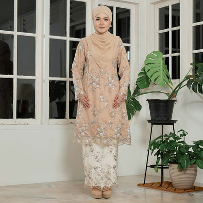 Kiara Kurung
