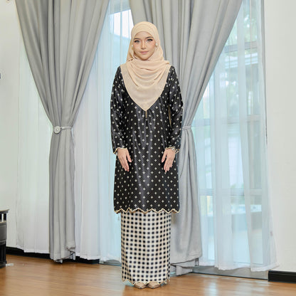 Aileen Kurung