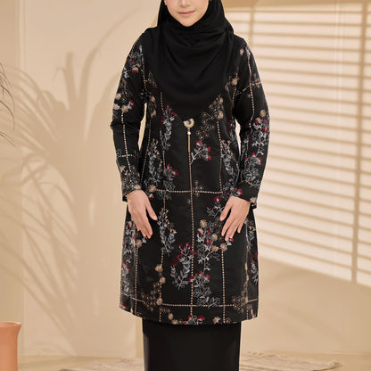 Bianca Kurung