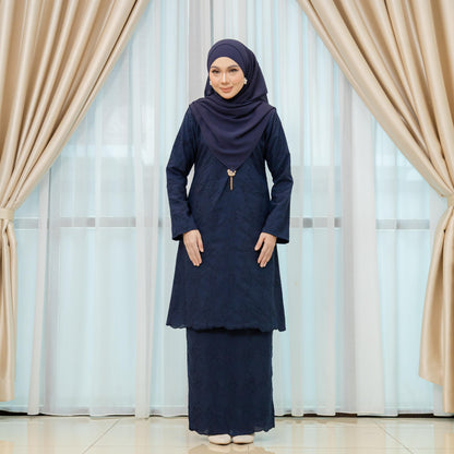 Deluna Kurung