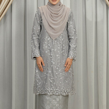 Adira Kurung