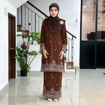 Clarisa Kurung