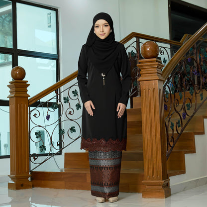 Adeenda Kurung