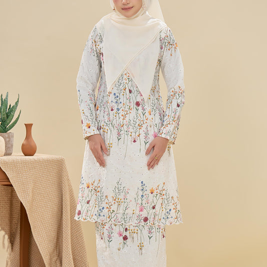 Laira Kurung