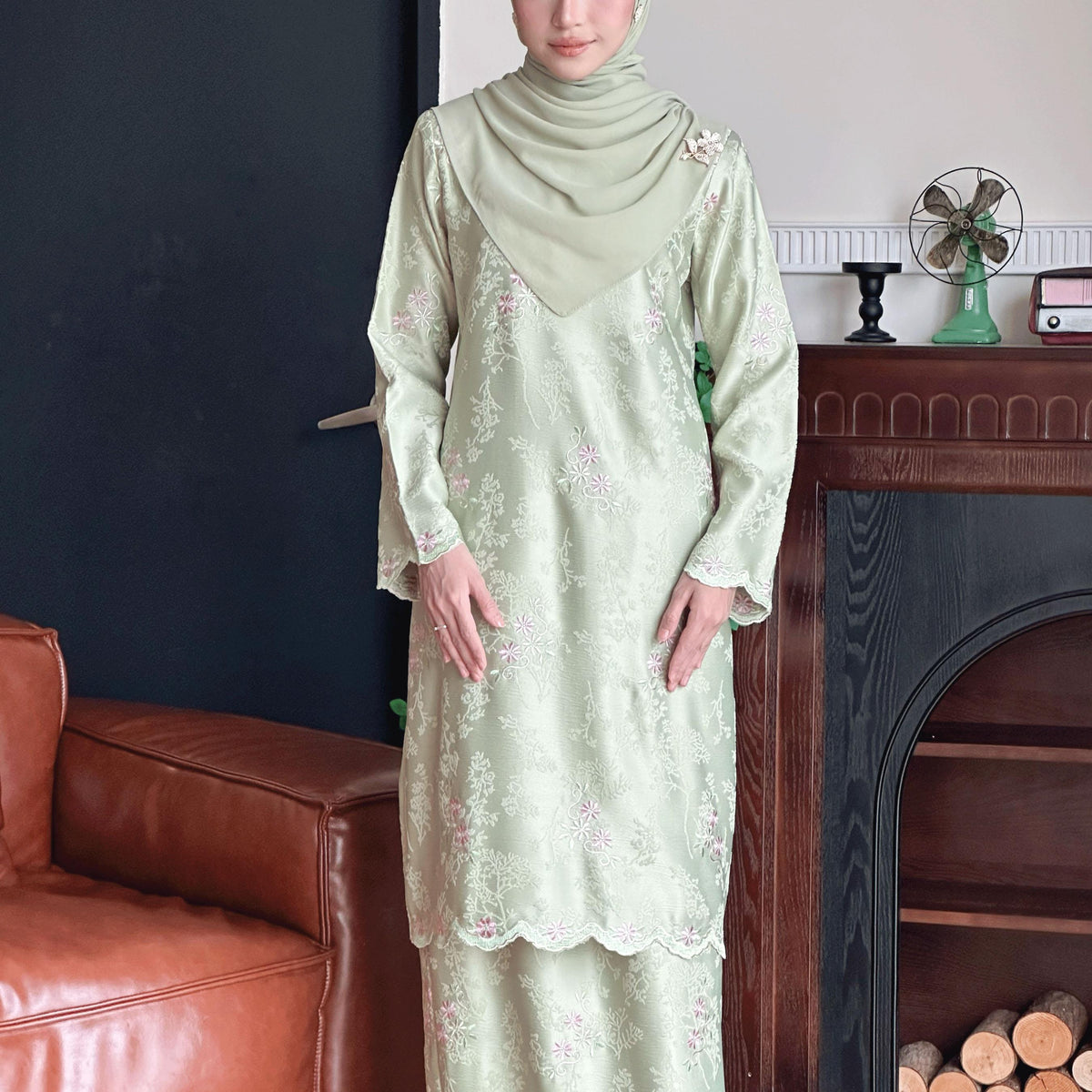 Indah Kurung