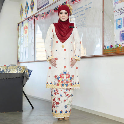 Nirmala Kurung Merdeka