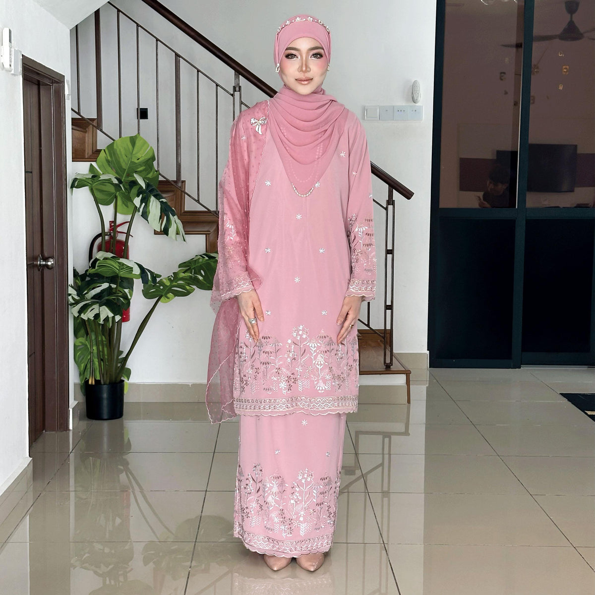 Hasmira Kurung