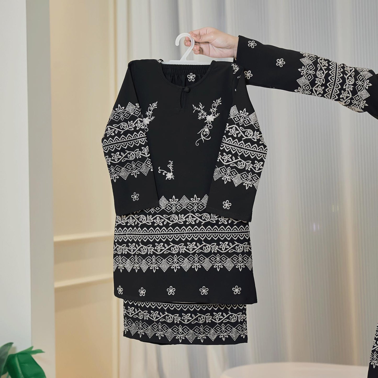 Thaleesa Kids Kurung