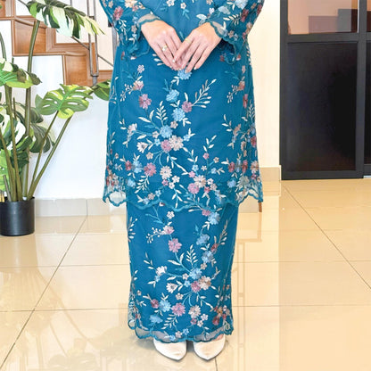 Erna Kurung