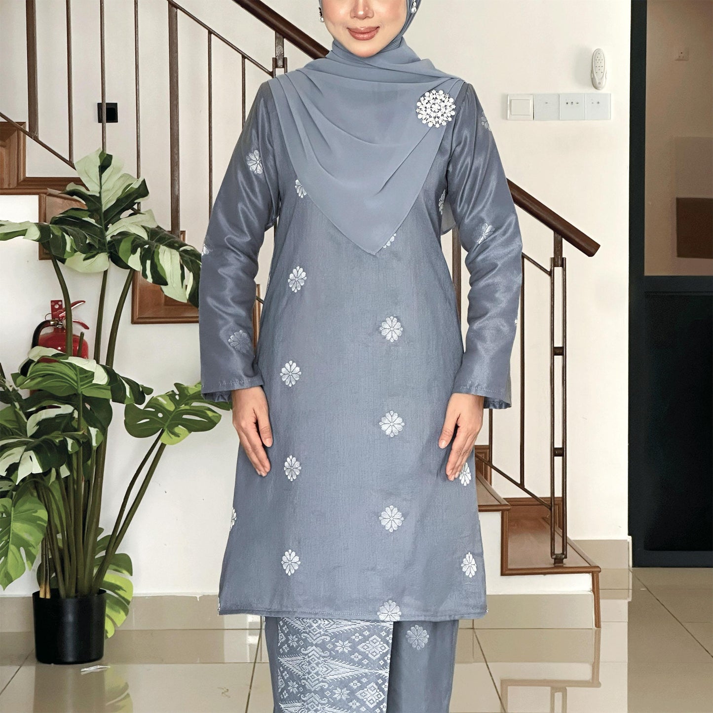 Melati Kurung