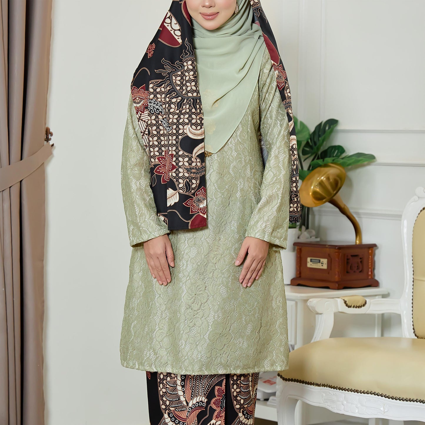 Karina Kurung