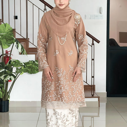 Dyana Kurung