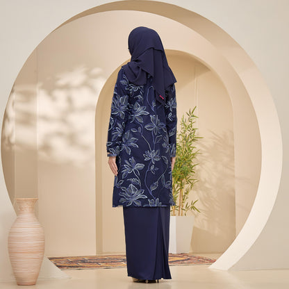 Caralyn Kurung