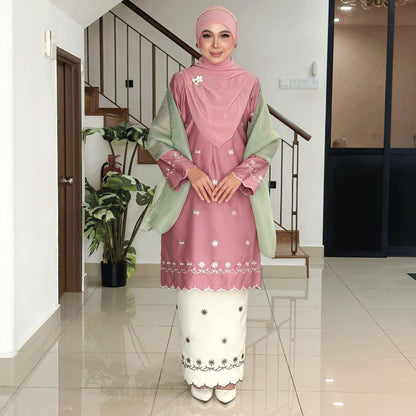 Widura Kurung
